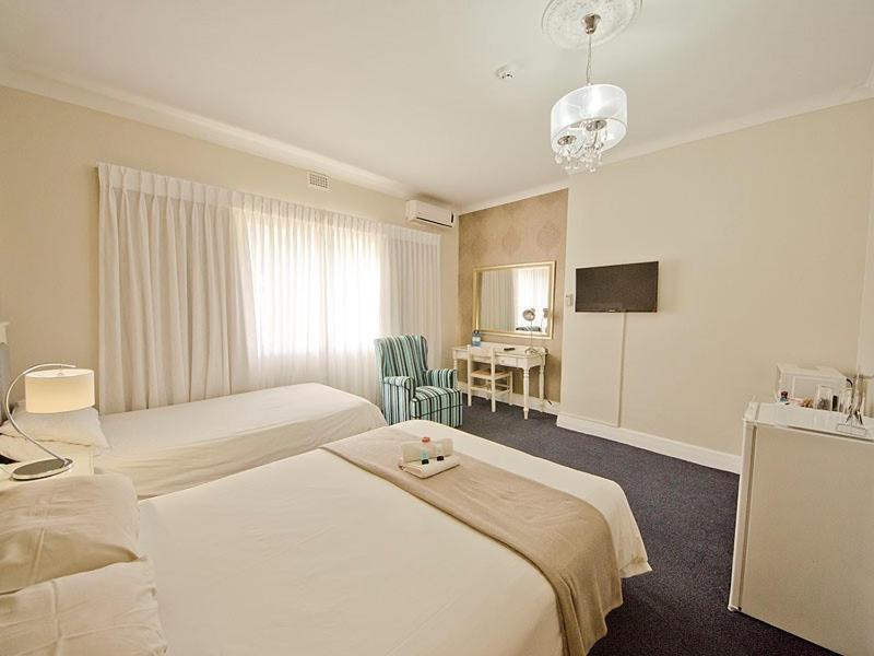 The Russel Hotel Knysna Exteriör bild