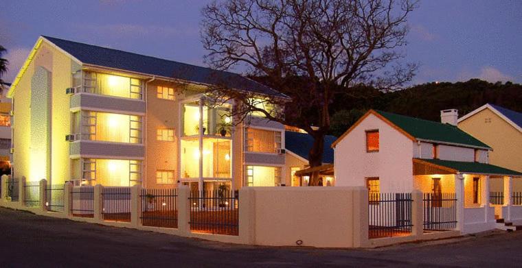 The Russel Hotel Knysna Exteriör bild