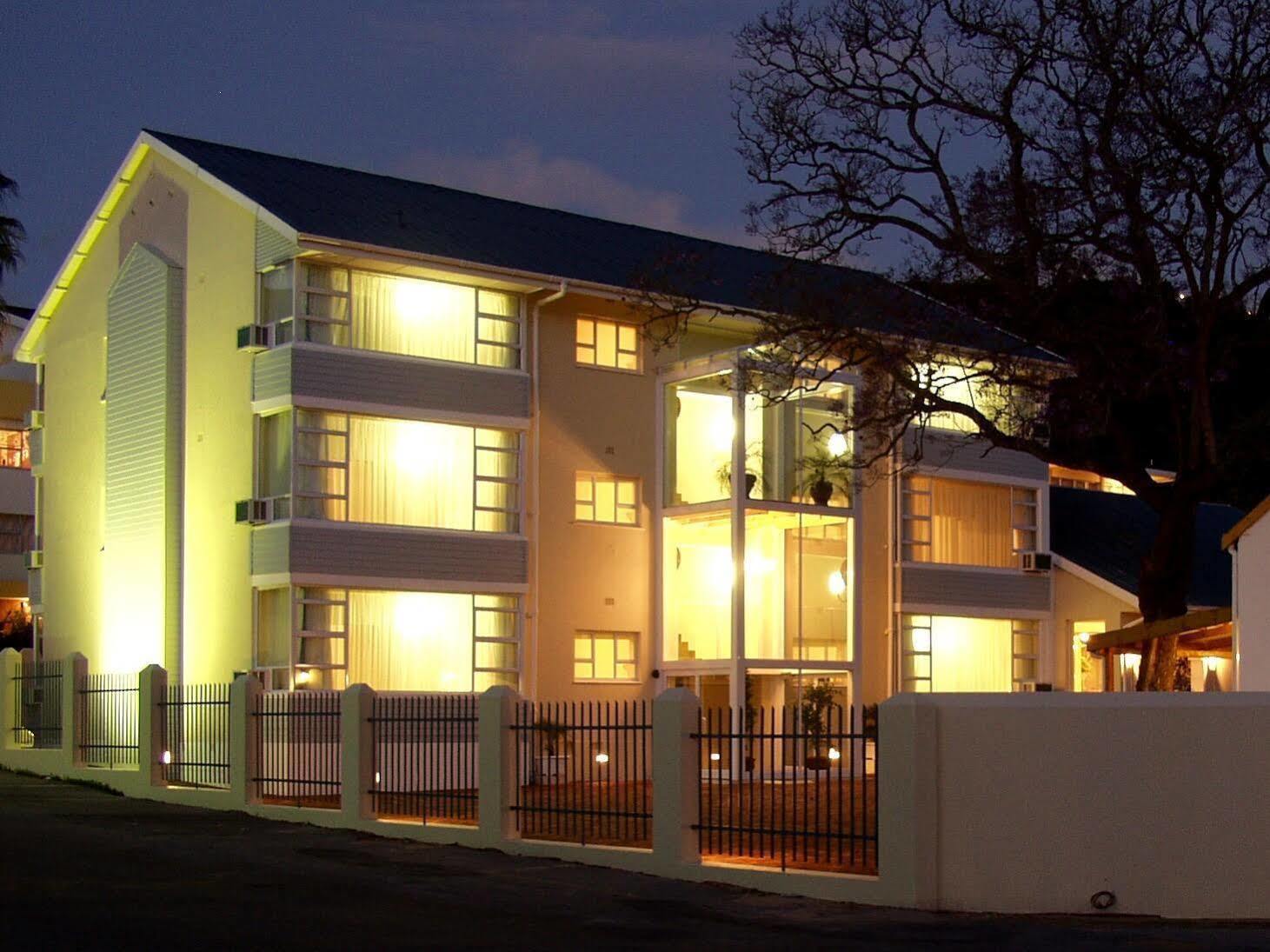 The Russel Hotel Knysna Exteriör bild